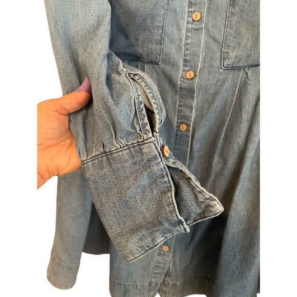 Free People Vintage Denim Button Front Boho Pockets Yoke Pintucks Long Sleeve XS - Picture 3 of 8